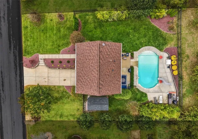 Photo 3 of Single family home for sale at 1212 Wanda Ln, Jefferson Hills, PA 15025 | MLS# 1779455 | Listing updated on 2026-10-19
