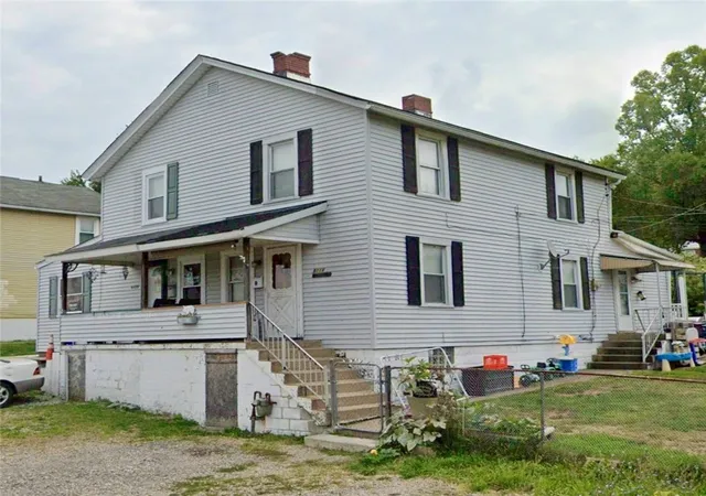Photo 3 of Single family home for sale at 9118 Maple St, Plum Boro, PA 15239 | MLS# 1779575 | Listing updated on 2026-10-16