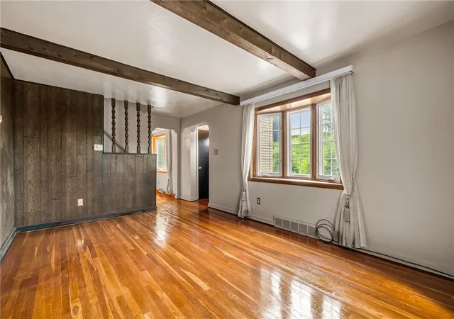 Photo 3 of Single family home for sale at 44 Hollow Hvn Dr, Baldwin Boro, PA 15236 | MLS# 1779527 | Listing updated on 2026-10-18