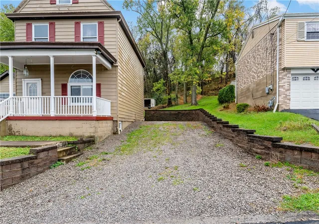 Photo 3 of Single family home for sale at 339 Meadow Ave, Penn Hills, PA 15235 | MLS# 1779504 | Listing updated on 2026-10-16