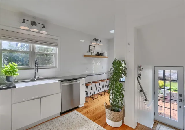 Photo 4 of Single family home for sale at 711 Virginia Ave Ext, Pittsburgh, PA 15215 | MLS# 1779436 | Listing updated on 2026-10-20