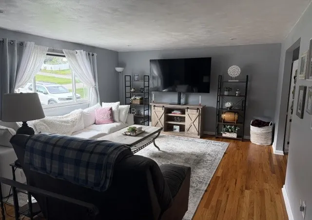 Photo 3 of Single family home for sale at 160 Jamison Ln, Monroeville, PA 15146 | MLS# 1779294 | Listing updated on 2026-10-19