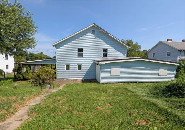 Photo 2 of Single family home for sale at 268 Poker Rd, Mount Pleasant, PA 15666 | MLS# 1779630 | Listing updated on 2026-10-17