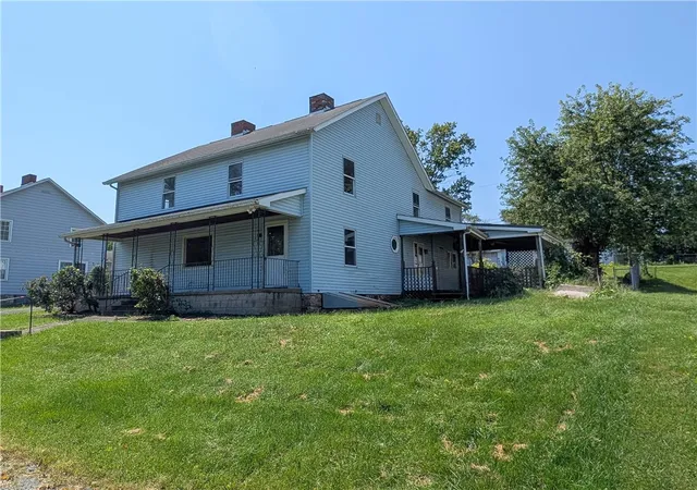 Photo 3 of Single family home for sale at 268 Poker Rd, Mount Pleasant, PA 15666 | MLS# 1779630 | Listing updated on 2026-10-17