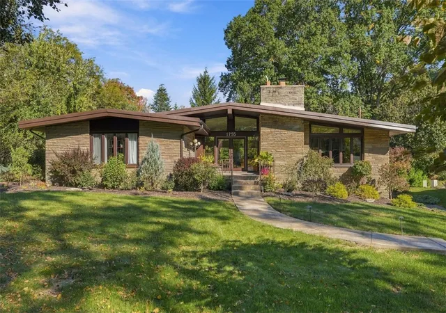 Photo 1 of Sale Pending at 1755 Partridge Run, Upper St Clair, PA 15241 | MLS# 1779379 | Listing updated on 2026-10-19