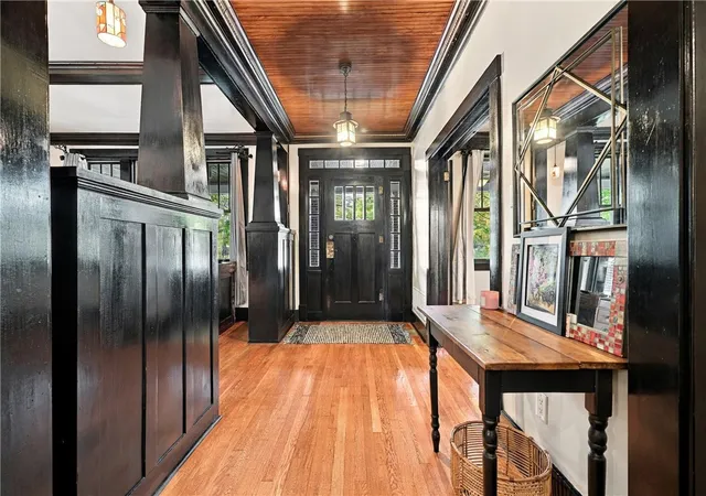 Photo 4 of Single family home for sale at 1106 Cochran Rd, Pittsburgh, PA 15243 | MLS# 1779123 | Listing updated on 2026-10-19