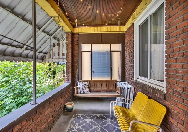 Photo 3 of Townhouse for sale at 208 Gross St, Friendship Park, PA 15224 | MLS# 1779291 | Listing updated on 2026-10-20