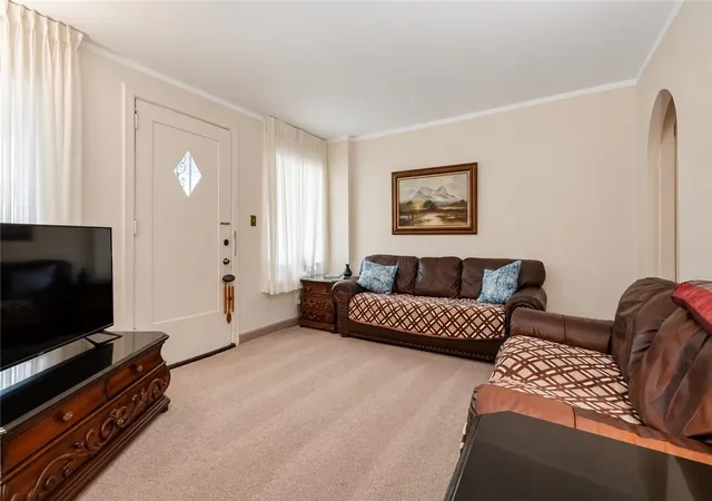 Photo 4 of Single family home for sale at 5902 Nicholson St, Squirrel Hill, PA 15217 | MLS# 1779639 | Listing updated on 2026-10-18