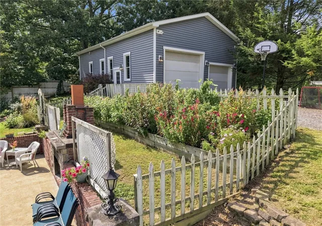 Photo 3 of Single family home for sale at 253 Chicora Rd, Twp Of But Ne, PA 16001 | MLS# 1779334 | Listing updated on 2026-10-19