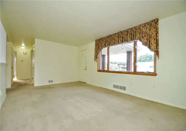 Photo 2 of Single family home for sale at 303 Meadow, Elizabeth, PA 15037 | MLS# 1779691 | Listing updated on 2026-10-17