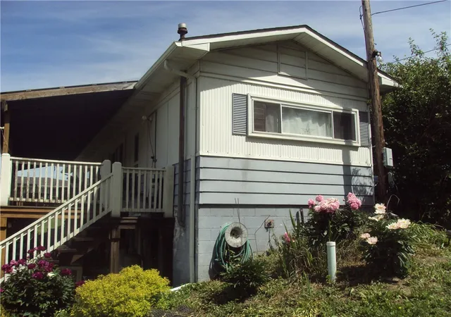 Photo 4 of Manufactured home for sale at 387 Rebecca St, Somerset, PA 15501 | MLS# 1779697 | Listing updated on 2026-10-17