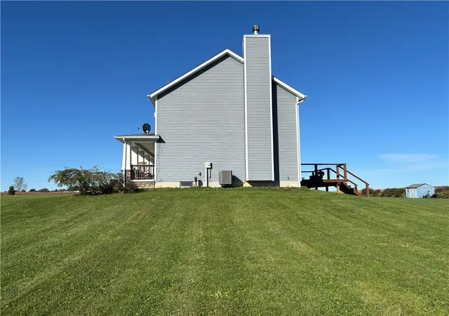 Photo 3 of Single family home for sale at 310 W Mud Pike, Rockwood, PA 15557 | MLS# 1778824 | Listing updated on 2026-10-17