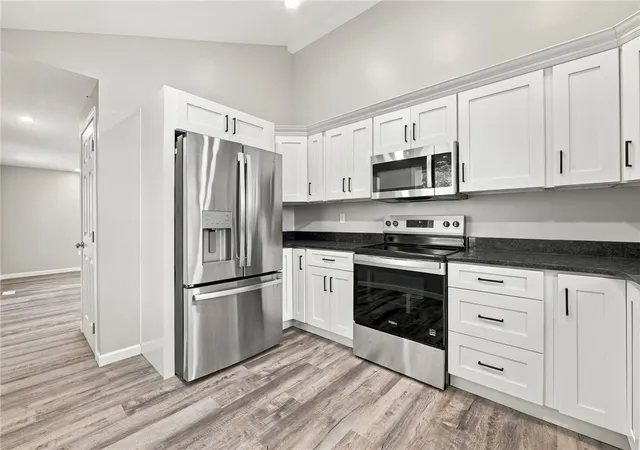 Photo 3 of Single family home for sale at 2999 W State St, New Castle, PA 16101 | MLS# 1779712 | Listing updated on 2026-10-17