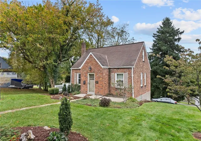 Photo 3 of Single family home for sale at 2300 Longcrest Ave, Bethel Park, PA 15102 | MLS# 1779714 | Listing updated on 2026-10-18