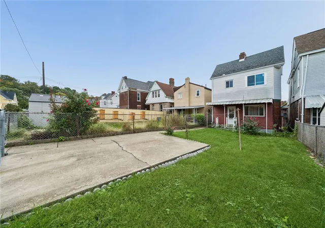 Photo 3 of Single family home for sale at 241 Winston St, Hazelwood, PA 15207 | MLS# 1779669 | Listing updated on 2026-10-18
