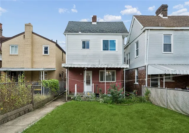 Photo 4 of Single family home for sale at 241 Winston St, Hazelwood, PA 15207 | MLS# 1779669 | Listing updated on 2026-10-18