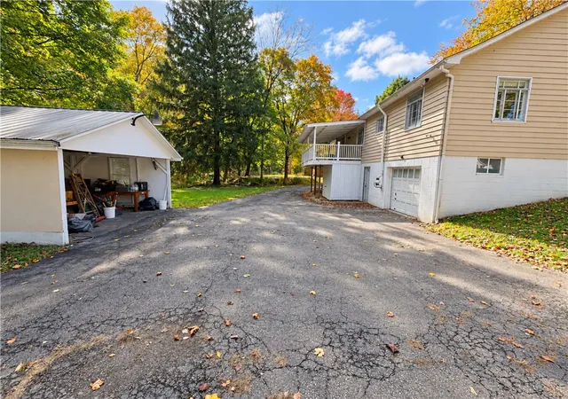Photo 3 of Single family home for sale at 1105 Woodside Ave, Ellwood City, PA 16117 | MLS# 1779709 | Listing updated on 2026-10-27