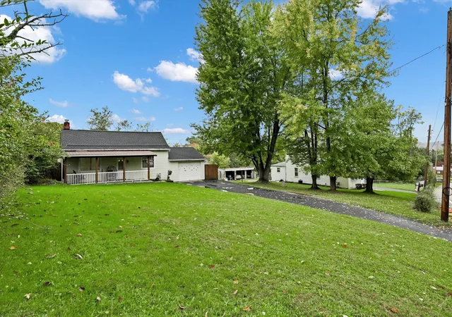 Photo 2 of Single family home for sale at 7245 Shannon Rd, Verona, PA 15147 | MLS# 1779721 | Listing updated on 2026-10-19