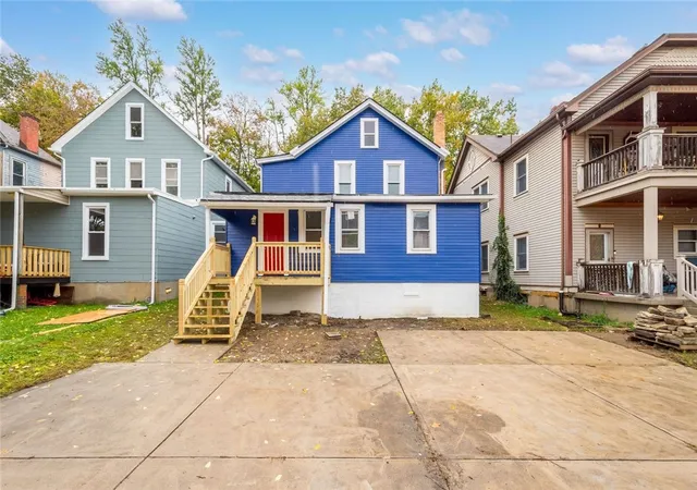 Photo 1 of Single family home for sale at 435 Broadway St, Carnegie, PA 15106 | MLS# 1779717 | Listing updated on 2026-10-20