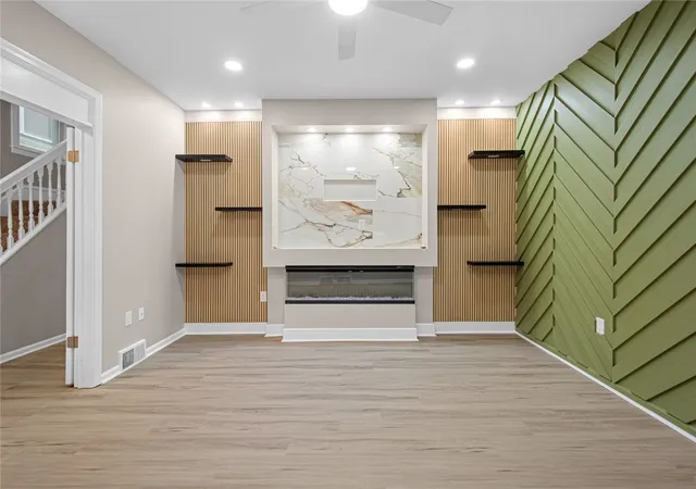 Photo 4 of Single family home for sale at 435 Broadway St, Carnegie, PA 15106 | MLS# 1779717 | Listing updated on 2026-10-20
