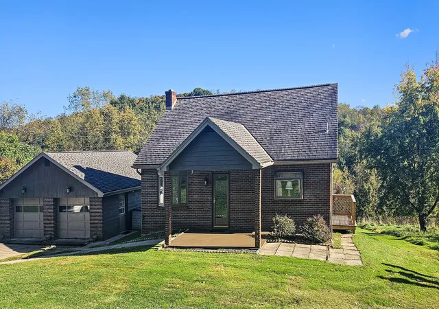 Photo 2 of Single family home for sale at 38 Calhoun Rd, Lincoln Boro, PA 15037 | MLS# 1779728 | Listing updated on 2026-10-20