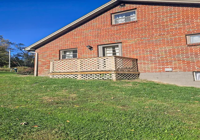 Photo 3 of Single family home for sale at 38 Calhoun Rd, Lincoln Boro, PA 15037 | MLS# 1779728 | Listing updated on 2026-10-20