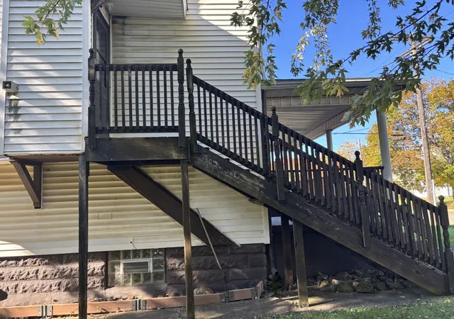 Photo 4 of Single family home for sale at 1602 E Washington St, New Castle, PA 16101 | MLS# 1779729 | Listing updated on 2026-10-18