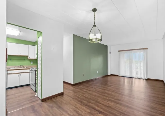 Photo 4 of Condo for sale at 5715 Beacon #507, Squirrel Hill, PA 15217 | MLS# 1779412 | Listing updated on 2026-10-18