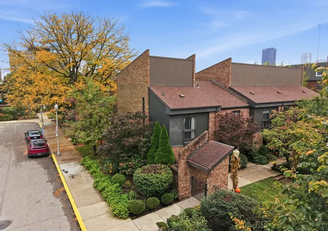 Photo 2 of Condo for sale at 23 Foster Sq, Central North Side, PA 15212 | MLS# 1779732 | Listing updated on 2026-10-18