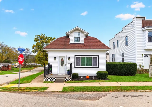 Photo 2 of Single family home for sale at 301 Center Ave, N Charleroi, PA 15022 | MLS# 1779694 | Listing updated on 2026-10-19