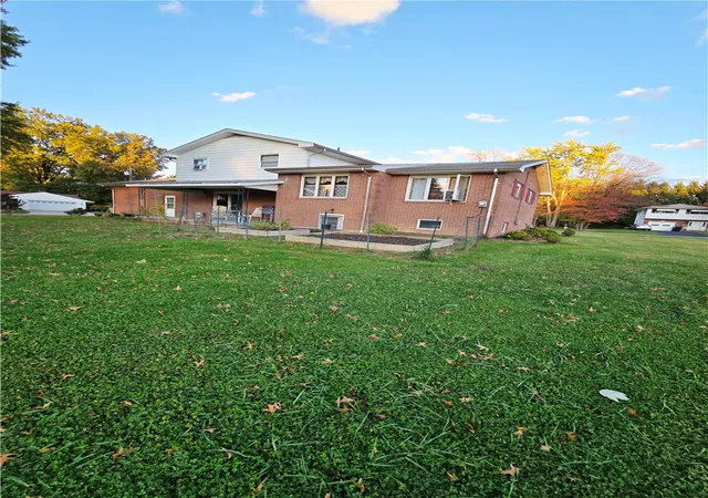 Photo 3 of Single family home for sale at 245 Todd Ave, Hermitage, PA 16148 | MLS# 1779765 | Listing updated on 2026-10-18