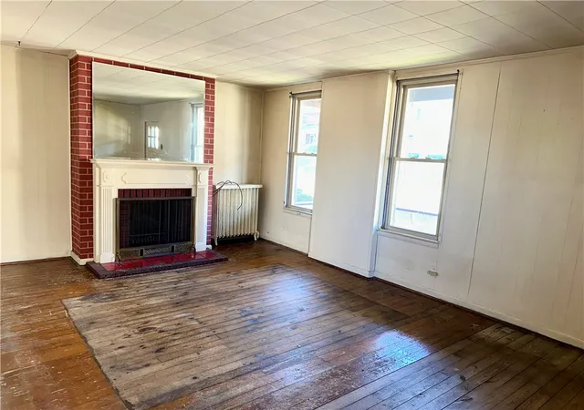 Photo 3 of Single family home for sale at 381 5th Street, Beaver, PA 15009 | MLS# 1779771 | Listing updated on 2026-10-19