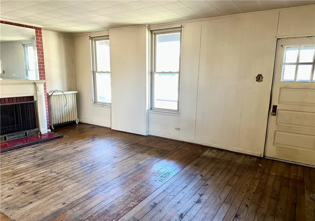 Photo 4 of Single family home for sale at 381 5th Street, Beaver, PA 15009 | MLS# 1779771 | Listing updated on 2026-10-19