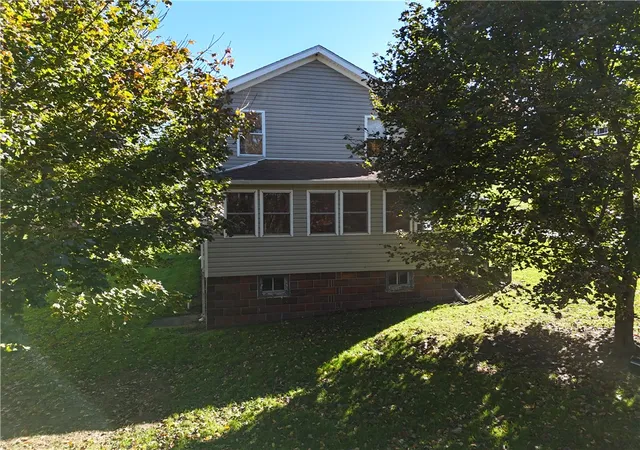 Photo 1 of Single family home for sale at 102 Oak Ave, Mahoning Twp, PA 16253 | MLS# 1779777 | Listing updated on 2026-10-19