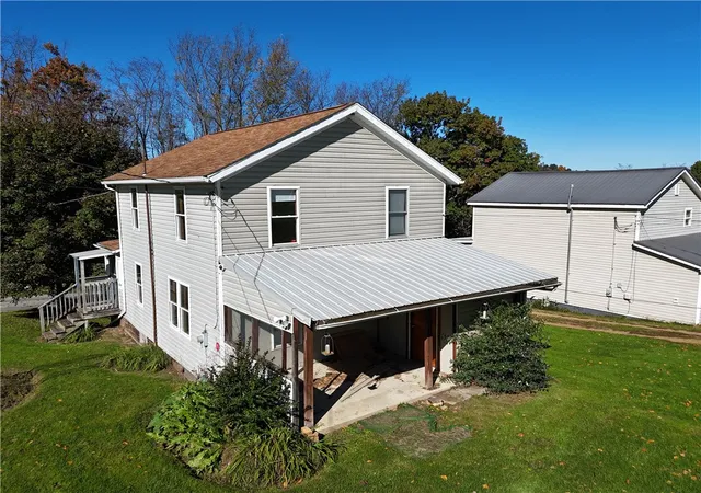 Photo 1 of Single family home for sale at 102 Oak Ave, Mahoning Twp, PA 16253 | MLS# 1779777 | Listing updated on 2026-10-19