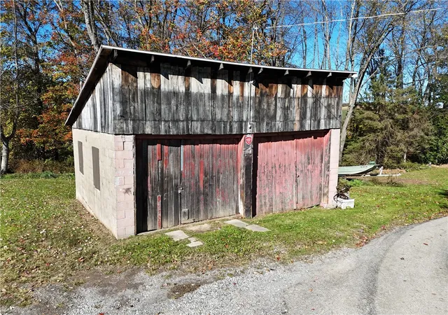 Photo 4 of Single family home for sale at 102 Oak Ave, Mahoning Twp, PA 16253 | MLS# 1779777 | Listing updated on 2026-10-19