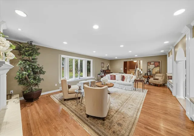 Photo 4 of Single family home for sale at 136 South Dr, Fox Chapel, PA 15238 | MLS# 1779797 | Listing updated on 2026-10-20