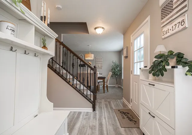 Photo 2 of Single family home for sale at 127 Dutch Crk Dr, Jackson Twp, PA 16063 | MLS# 1779801 | Listing updated on 2026-10-20