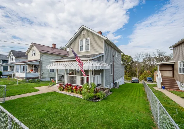 Photo 1 of Single family home for sale at 333 Main St, Centerville, PA 15358 | MLS# 1779534 | Listing updated on 2026-10-19