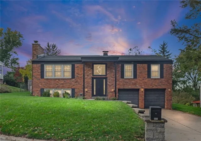 Photo 2 of Single family home for sale at 511 Hudderford Rd, Ross Twp, PA 15237 | MLS# 1779643 | Listing updated on 2026-10-19