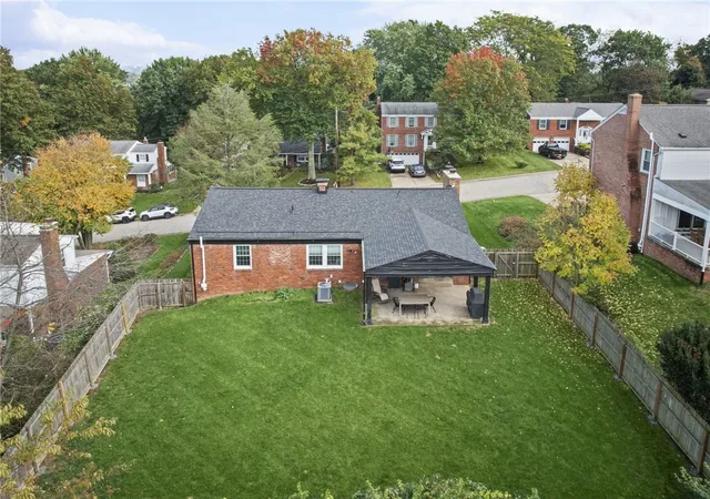 Photo 3 of Single family home for sale at 511 Hudderford Rd, Ross Twp, PA 15237 | MLS# 1779643 | Listing updated on 2026-10-19