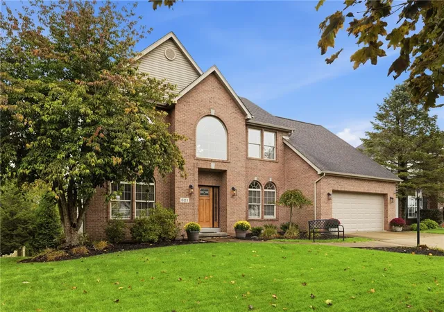 Photo 1 of Single family home for sale at 621 Alex Ct, Cranberry Twp, PA 16066 | MLS# 1779806 | Listing updated on 2026-10-19