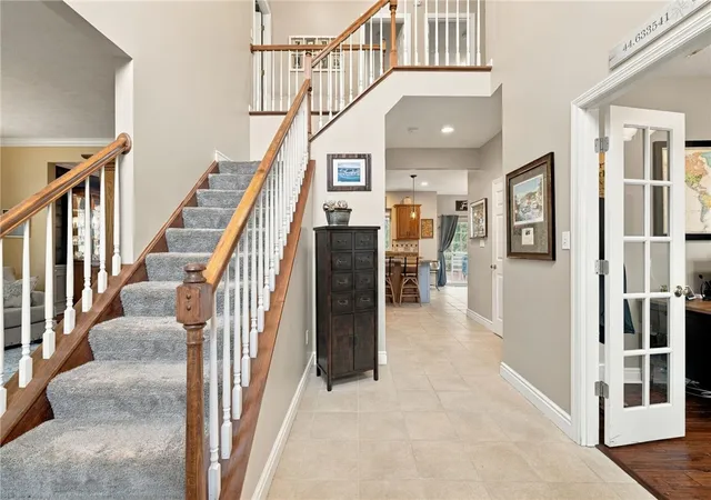 Photo 3 of Single family home for sale at 621 Alex Ct, Cranberry Twp, PA 16066 | MLS# 1779806 | Listing updated on 2026-10-19