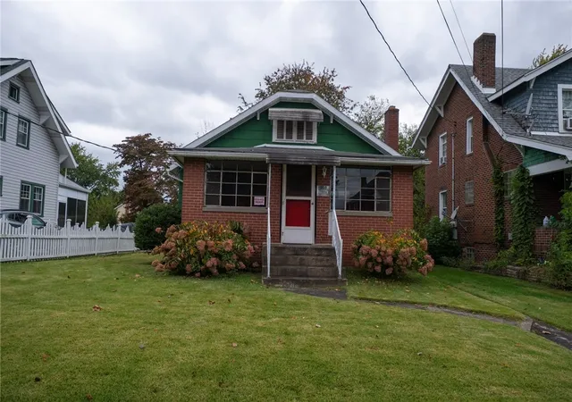 Photo 1 of Single family home for sale at 208 Allegheny Ave, Cheswick, PA 15024 | MLS# 1779837 | Listing updated on 2026-10-20