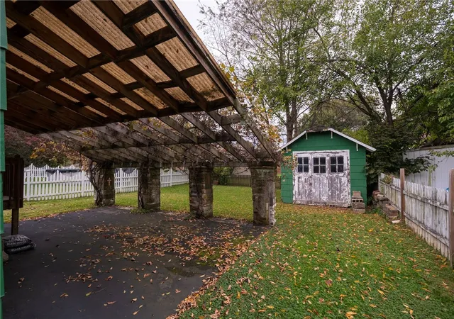 Photo 4 of Single family home for sale at 208 Allegheny Ave, Cheswick, PA 15024 | MLS# 1779837 | Listing updated on 2026-10-20
