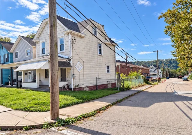 Photo 1 of Single family home for sale at 1395 Leishman Ave, New Kensington, PA 15068 | MLS# 1779885 | Listing updated on 2026-10-20