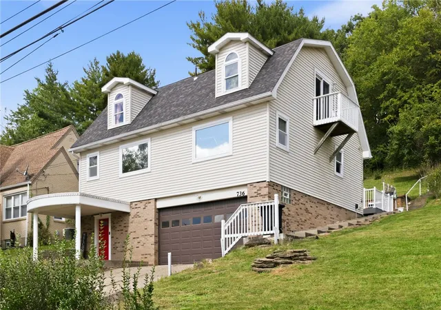 Photo 3 of Single family home for sale at 736 Darlington St, Carnegie, PA 15106 | MLS# 1779988 | Listing updated on 2026-10-20
