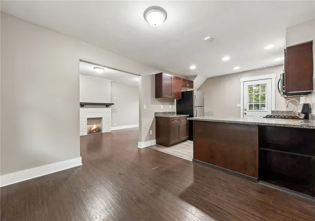 Photo 4 of Single family home for sale at 2240 Manor Ave, Pittsburgh, PA 15218 | MLS# 1780043 | Listing updated on 2026-10-20