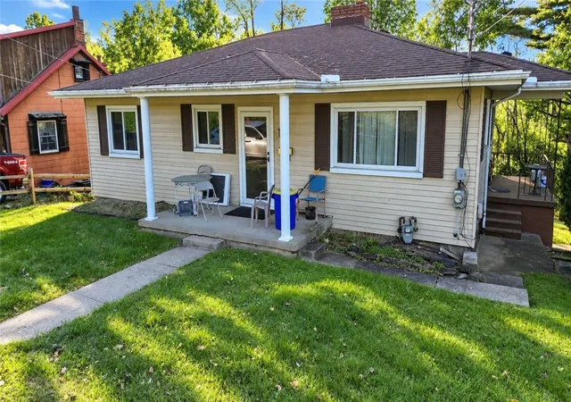 Photo 1 of Single family home for sale at 1184 State Rd, Monessen, PA 15062 | MLS# 1780153 | Listing updated on 2026-10-21