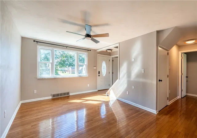 Photo 3 of Single family home for sale at 140 Lawrence Ave, Pittsburgh, PA 15238 | MLS# 1779918 | Listing updated on 2026-10-21